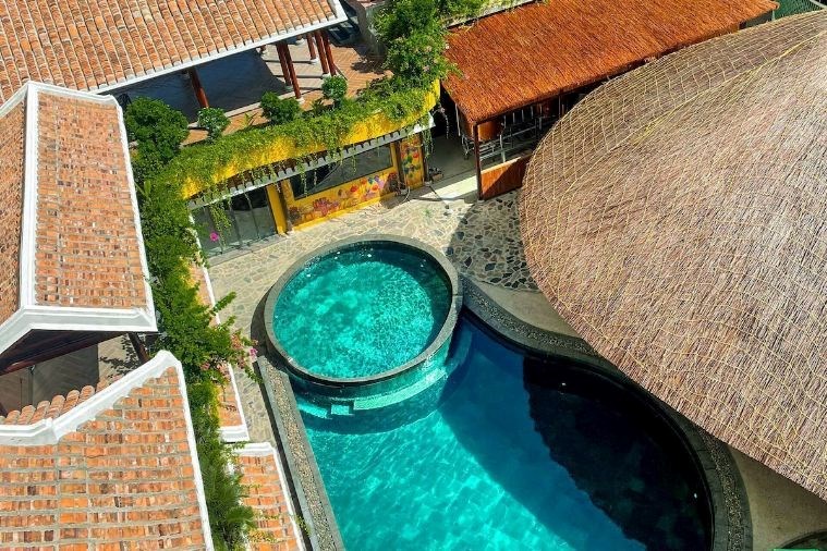 Khách sạn The Light Nha Trang